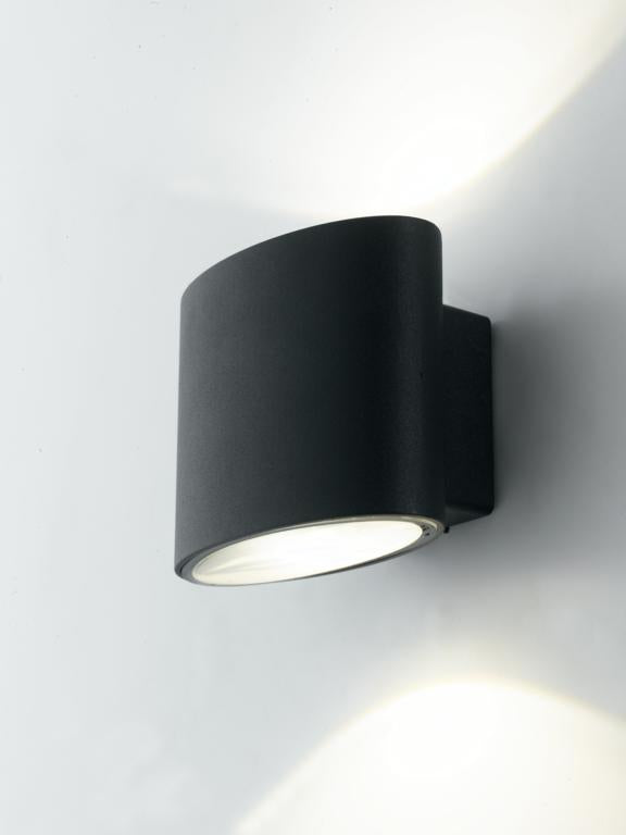Applique per esterno in alluminio bianco , silver , nero e corten IP54 led integrato con regolazione luce 3000-4000°k 2x4W 960 lumen BOXTER Applique per esterno in alluminio bianco , silver , nero e corten IP54 led integrato con regolazione luce 3000-4000°k 2x4W 960 lumen BOXTER